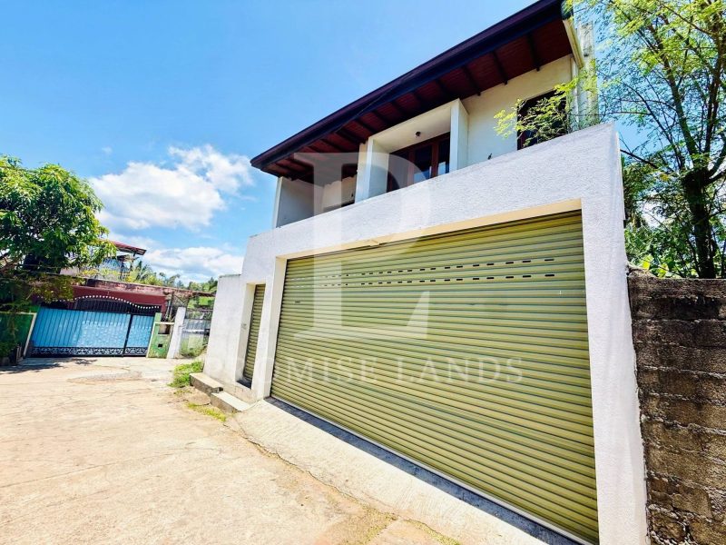 6 Bedroom Luxury House for Sale in Wattala