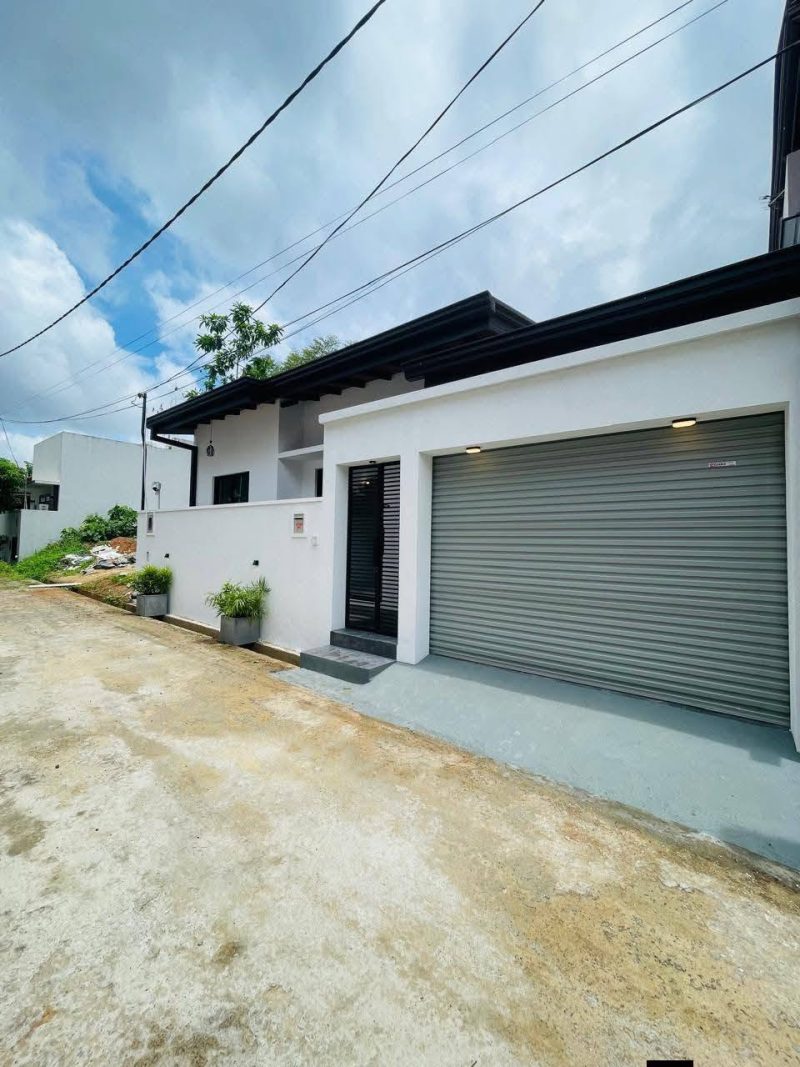 Brand New Single Storey House for Sale in Athurugiriya