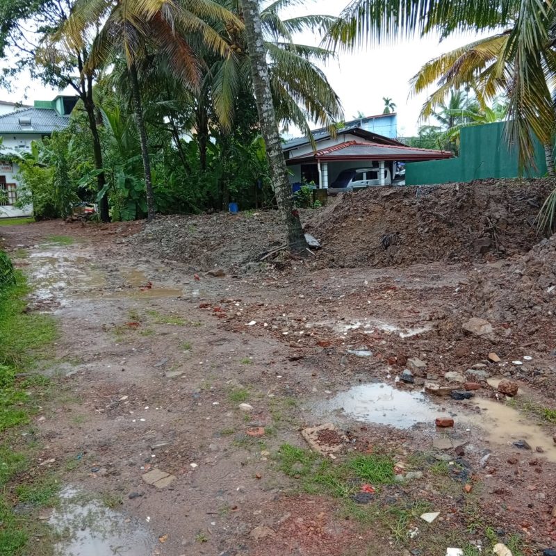 6 Perch Clear Land for Sale in Ambathale, Angoda